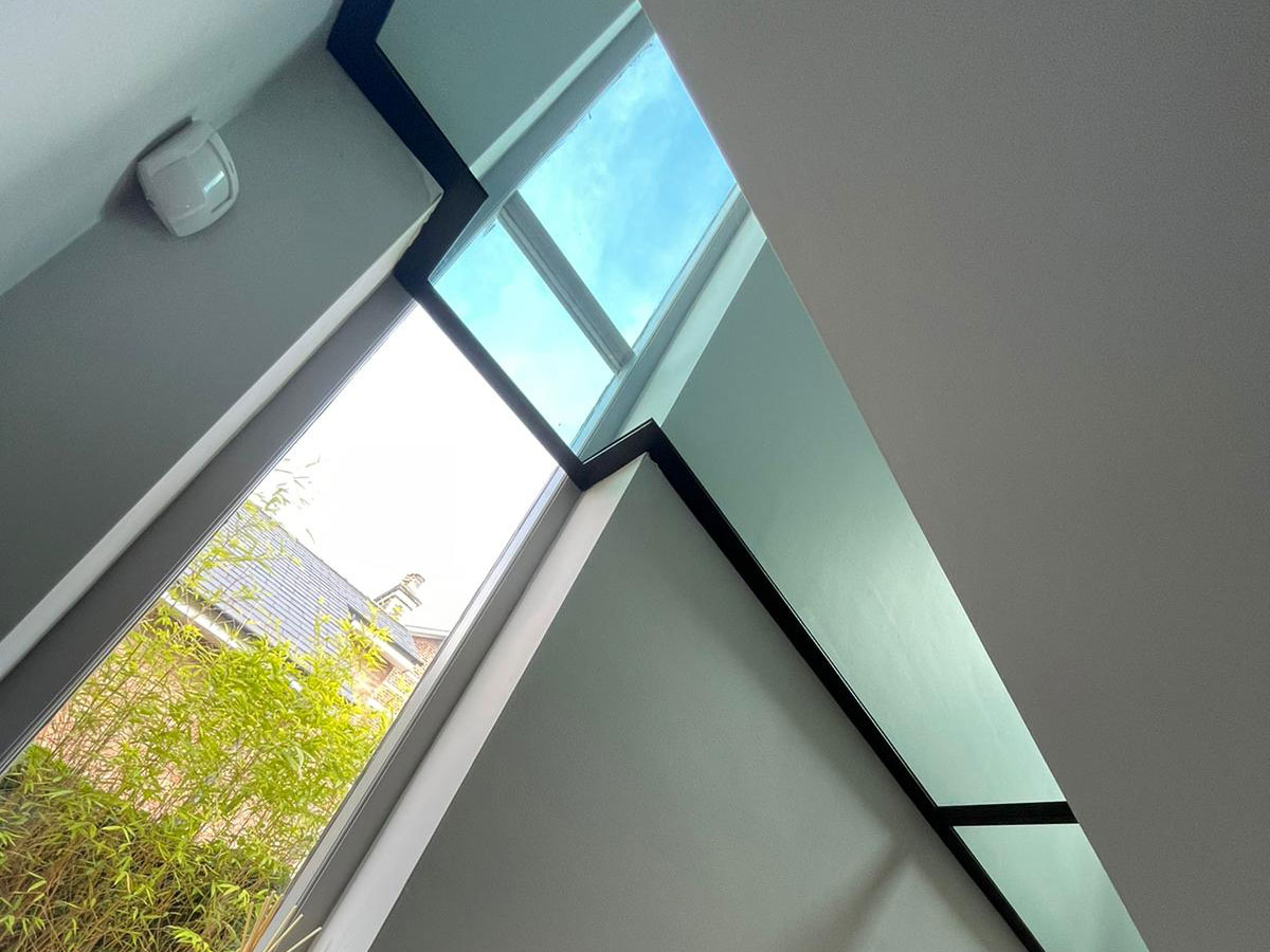 Structural glass balustrades and walk on floor glass
